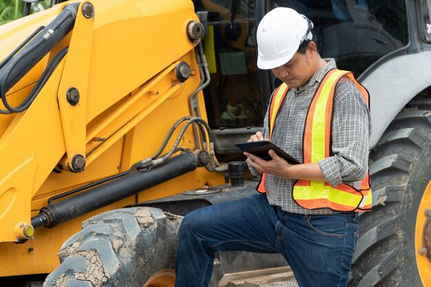 Keep Your Crew Running: Essential Heavy Equipment Maintenance Tips